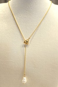 Drop Pearl Necklace